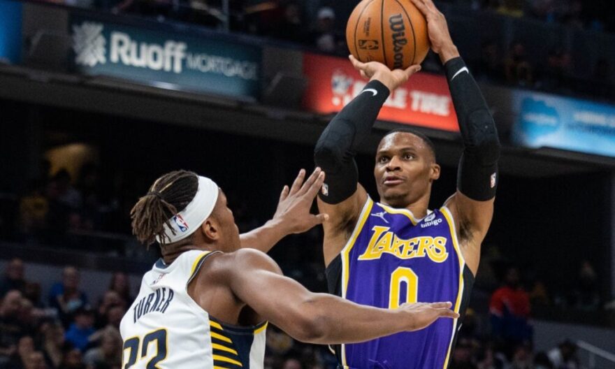 Lakers, trattative riaperte con Jazz e Pacers?