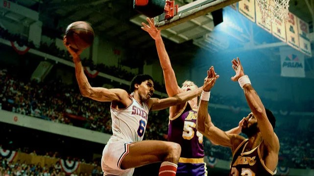 Il giorno in cui Julius Erving è diventato più leggero dell’aria