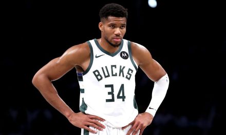 Altro sfogo di Antetokounmpo: “Se non sei frustrato vai via di qui”