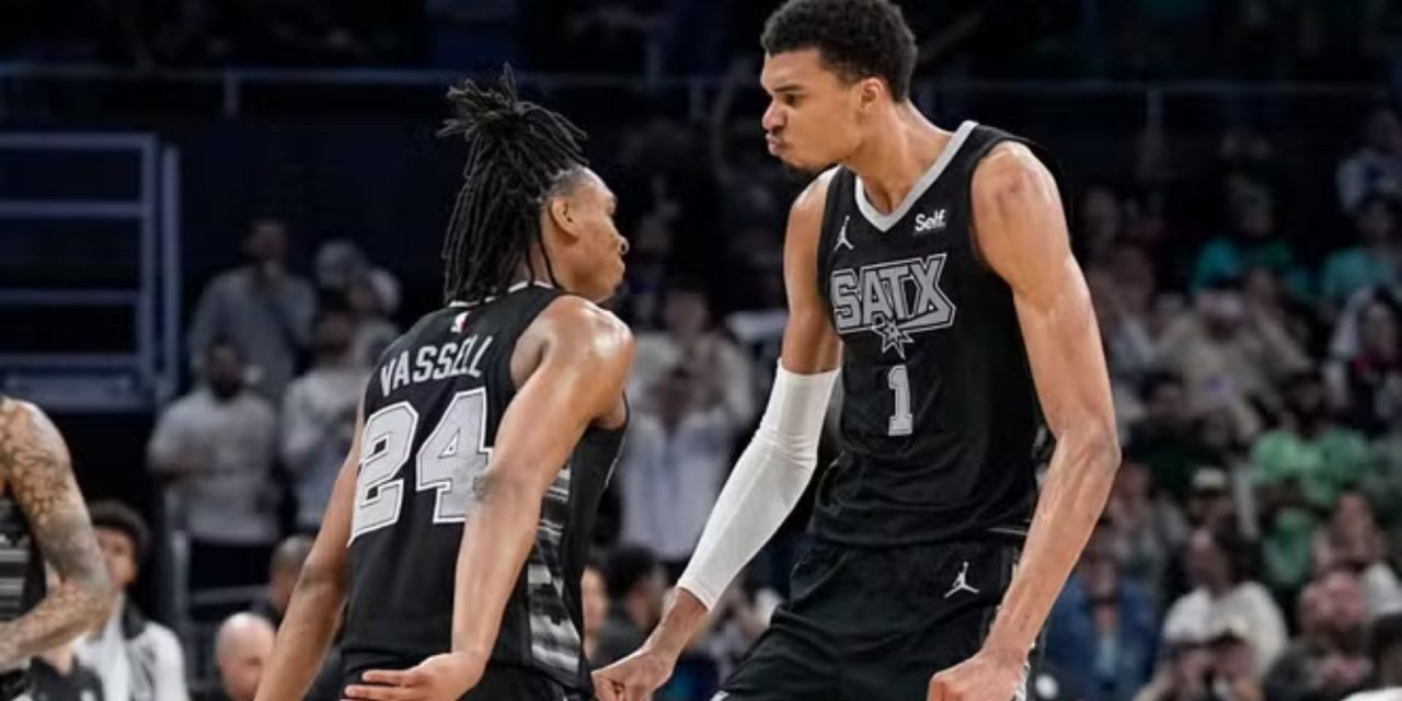 Perché Devin Vassell non parte titolare?