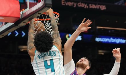 TRADE ALERT – Nick Richards ai Phoenix Suns