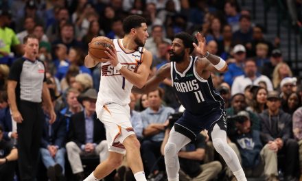 Devin Booker meritava l’All-Star Game più di Kyrie Irving?