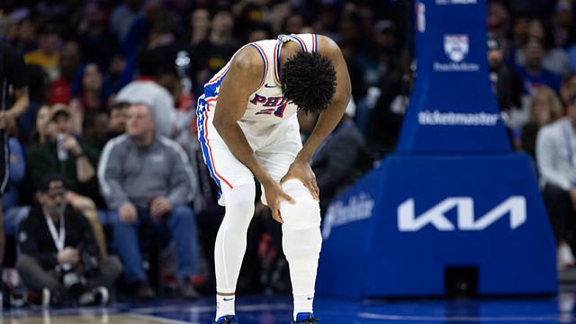 Per i 76ers, è il momento di pensare di scambiare Embiid