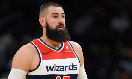 TRADE: Jonas Valanciunas ai Sacramento Kings