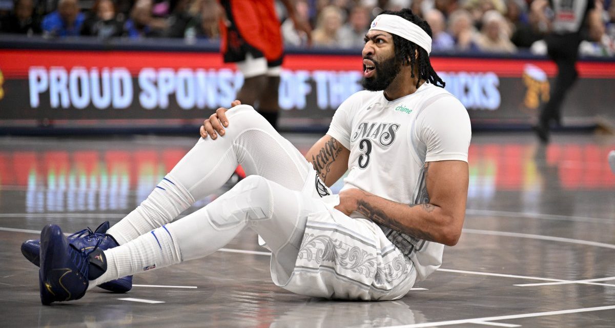 Anthony Davis si è già infortunato: i tempi di recupero