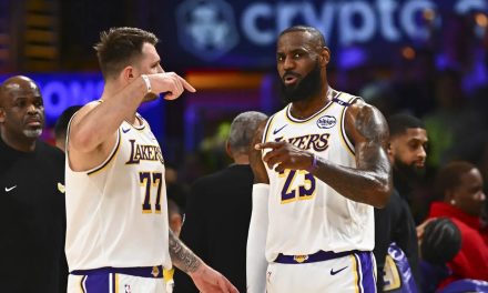 Lakers, è il momento di “riconnettersi” per i Playoffs