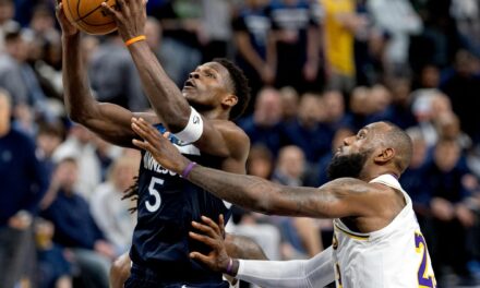 Anthony Edwards sta distruggendo i suoi idoli