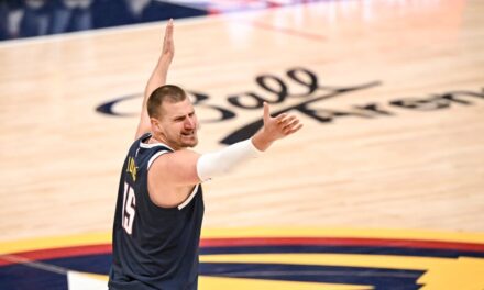 I Nuggets non possono andare avanti con questo Nikola Jokic