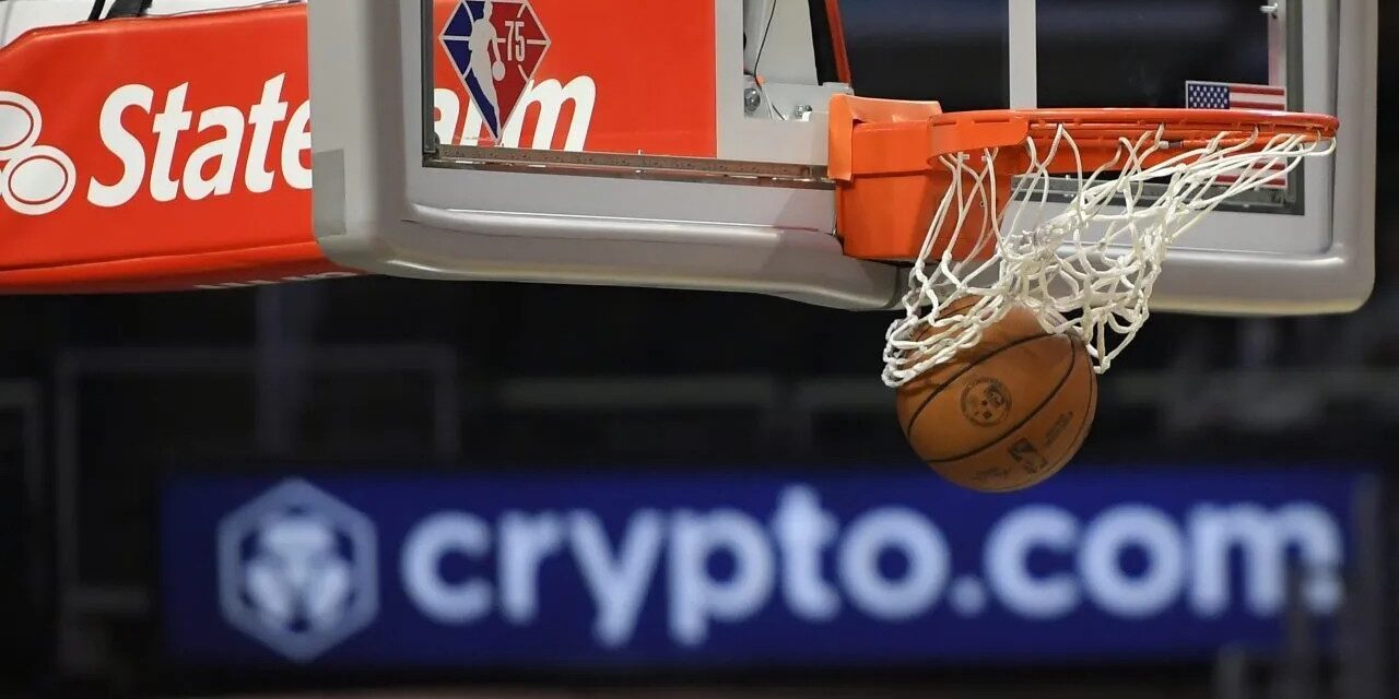 Dai buzzer-beater alle scommesse: come i tifosi di basket portano l’energia dalla partita nei casinò online