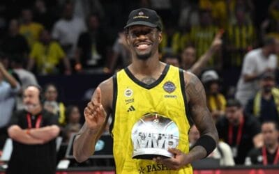 FREE AGENCY: i Suns pescano dall’Europa, arriva Hayes-Davis
