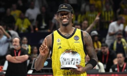 FREE AGENCY: i Suns pescano dall’Europa, arriva Hayes-Davis