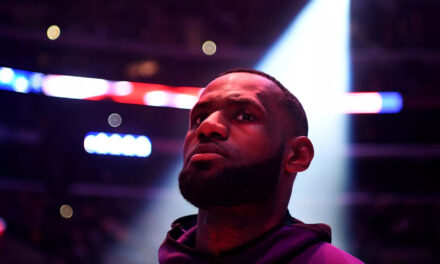 L’ultima lezione di Kobe Bryant a LeBron James: come ritirarsi