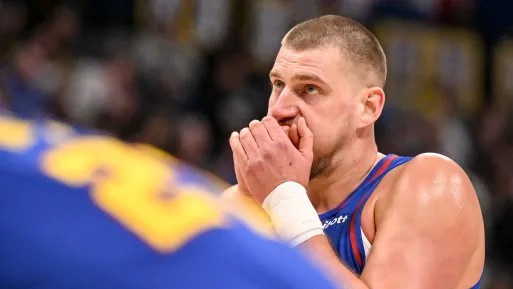 Nikola Jokic difesa Denver Nuggets NBA