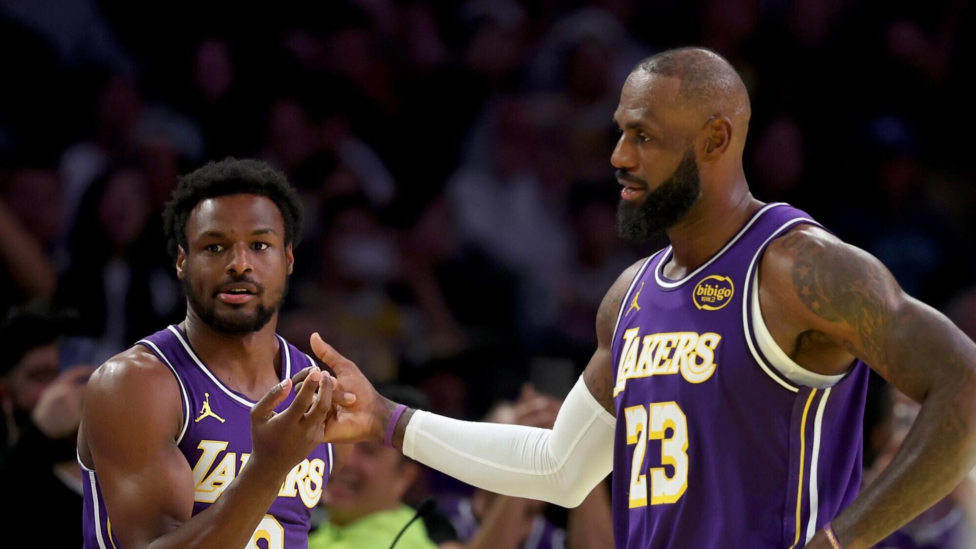 LeBron e Bronny James insieme ai Lakers.