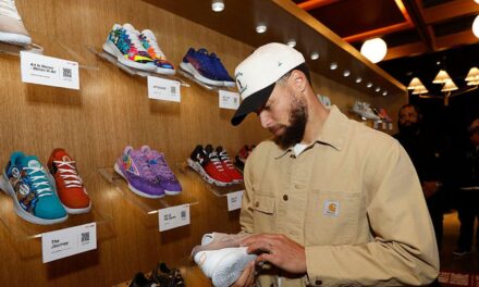 La Cina si è presa anche Stephen Curry